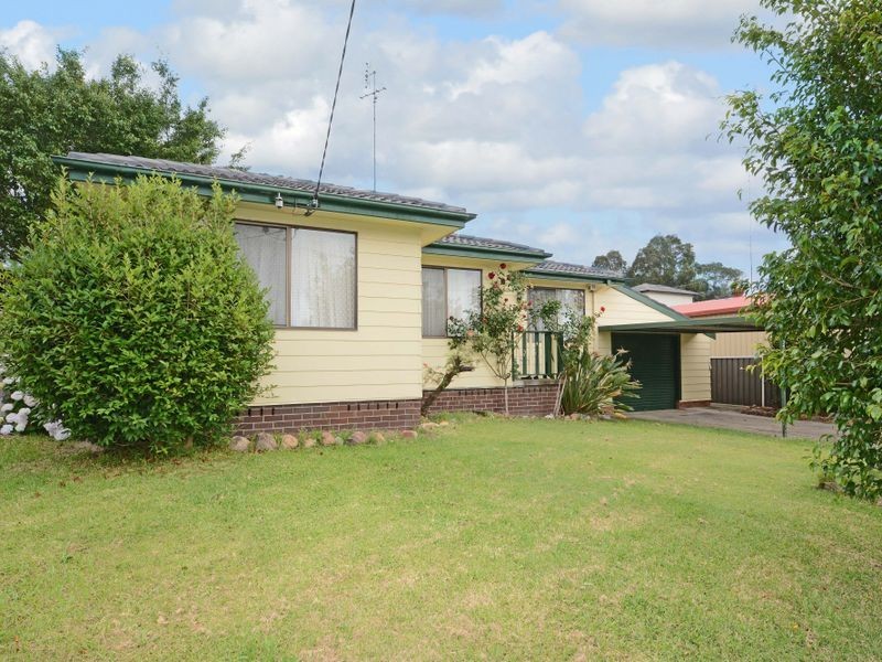 38 Matfen Close, Maryland NSW 2287