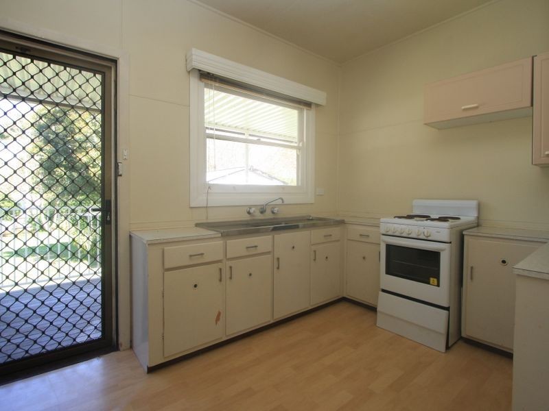 8 Dora Street, Fassifern NSW 2283