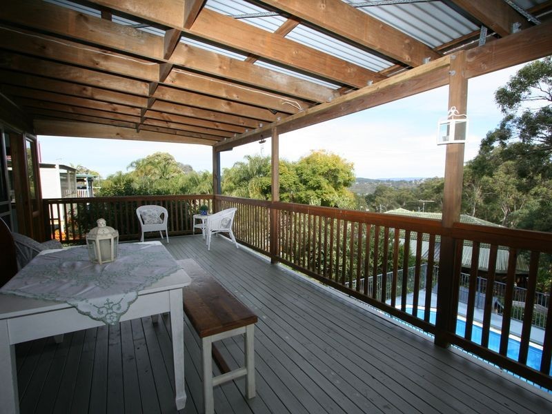 18 Sandra Street, Fennell Bay NSW 2283