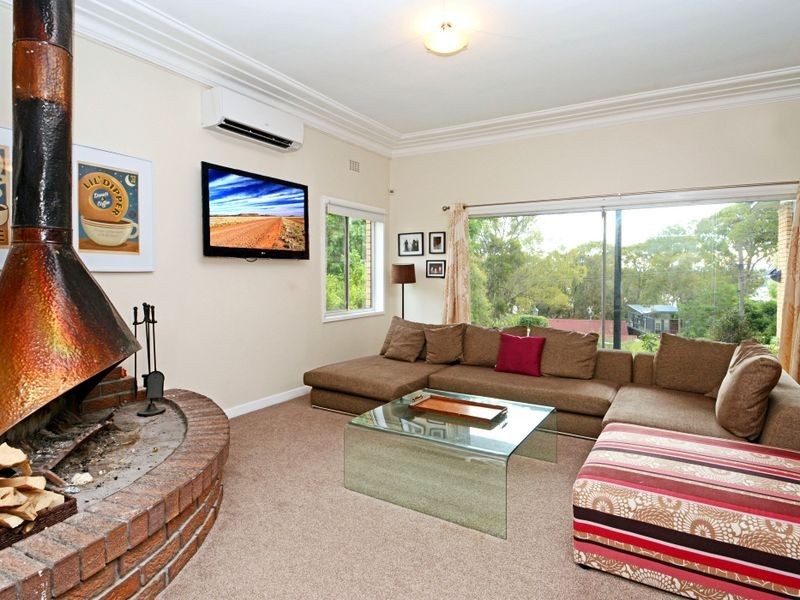 226 Coal Point Road, Coal Point NSW 2283