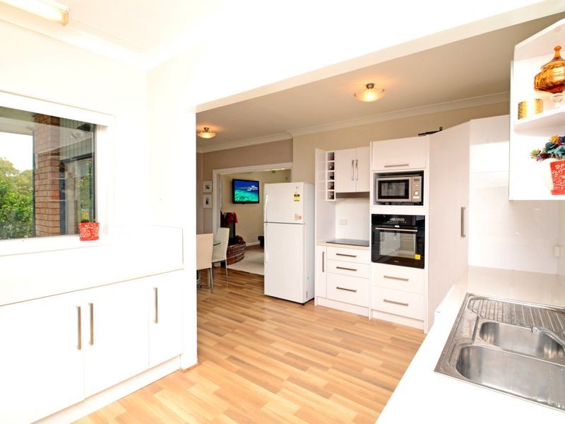 226 Coal Point Road, Coal Point NSW 2283