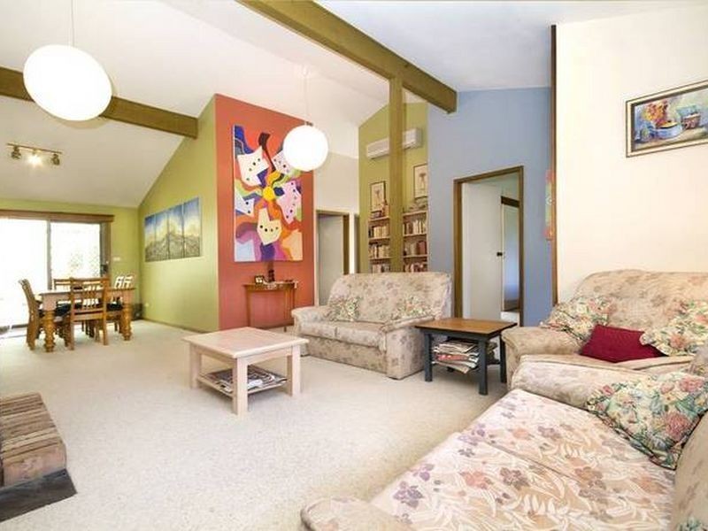 8 Hampton Street, Carey Bay NSW 2283