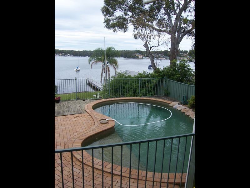 82 Sealand Road, Fishing Point NSW 2283