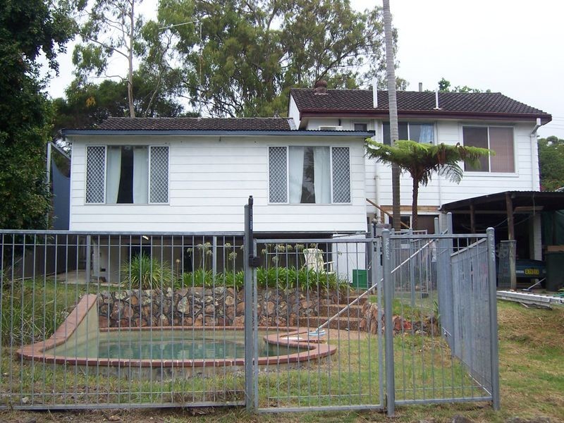 6 Carlisle Row, Fishing Point NSW 2283
