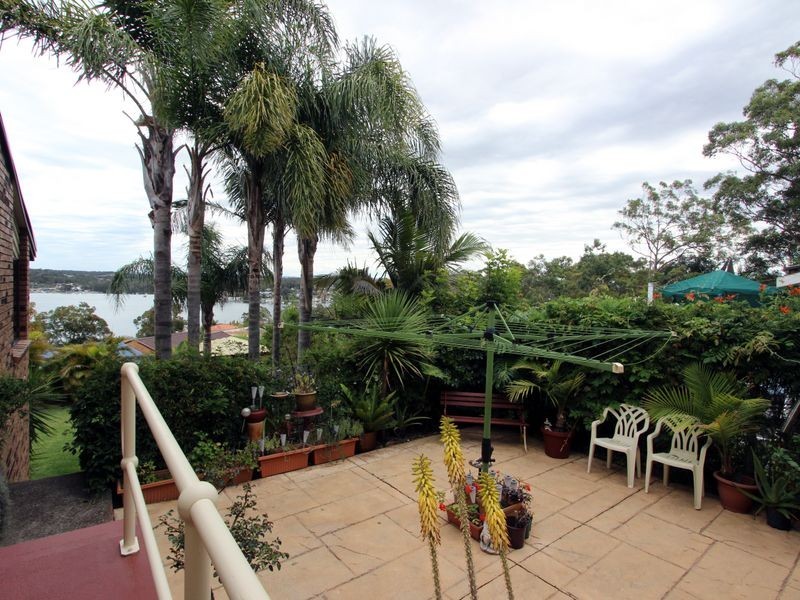 58 Sunlight Parade, Fishing Point NSW 2283