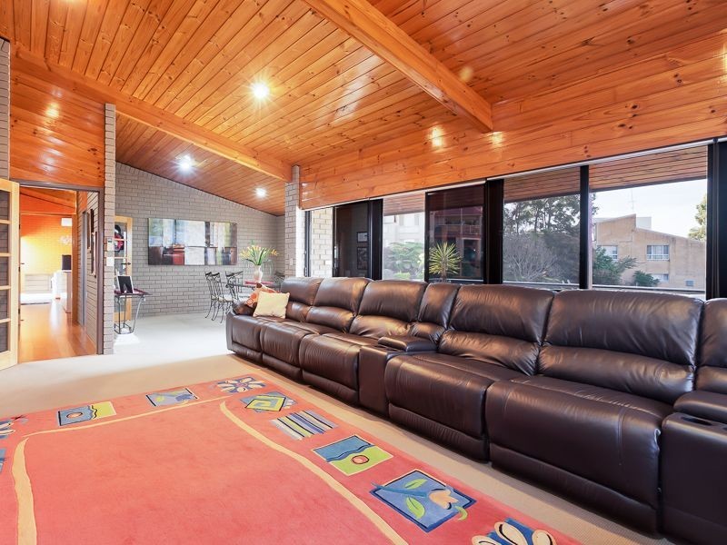 136 Fishing Point Road, Fishing Point NSW 2283