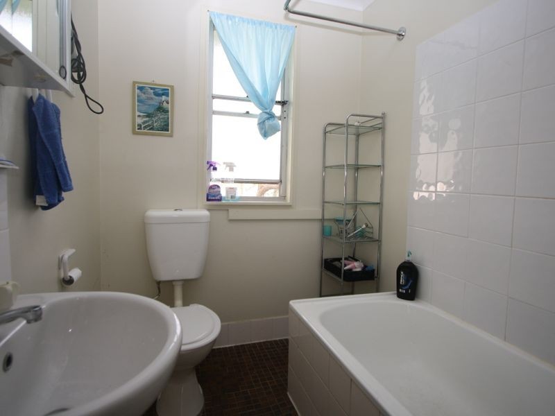 9 Bulkirra Place, Bolton Point NSW 2283