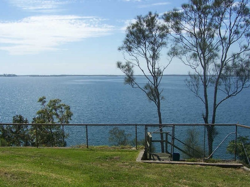155 Fishing Point Road, Fishing Point NSW 2283