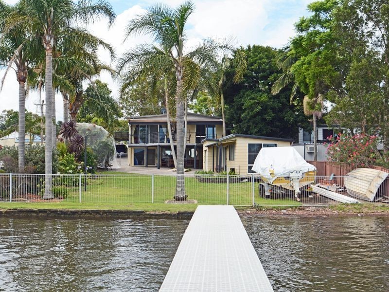 28 Edward Street, Fennell Bay NSW 2283