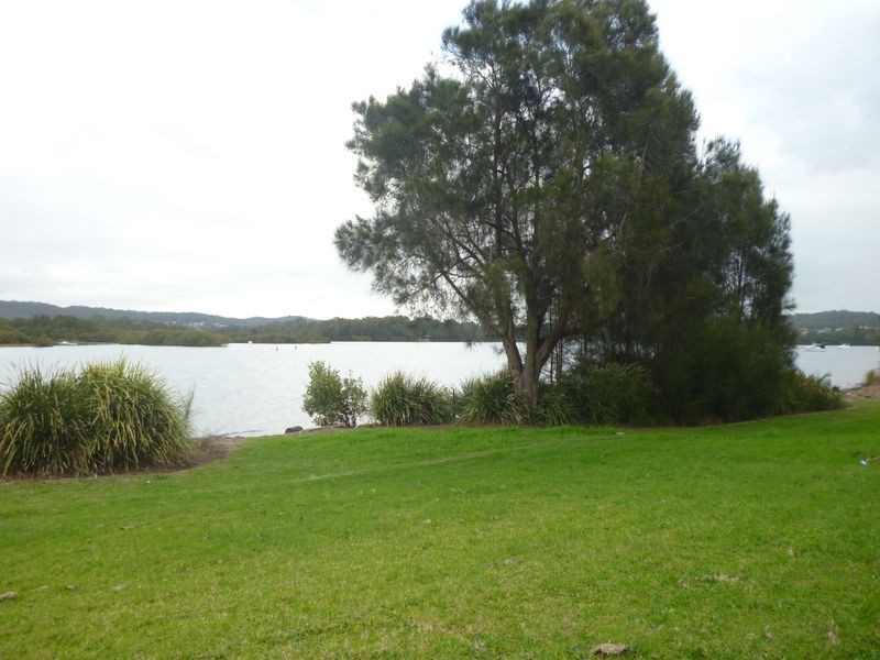 6 Edward Street, Fennell Bay NSW 2283