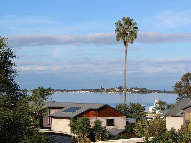 4 Rofe Street, Coal Point NSW 2283