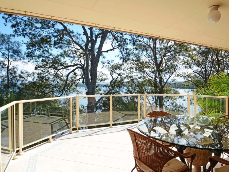 110 Beach Road, Wangi Wangi NSW 2267