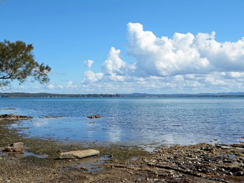 110 Beach Road, Wangi Wangi NSW 2267