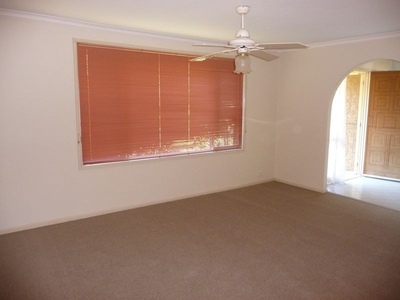 9 Dora Street, Morisset NSW 2264