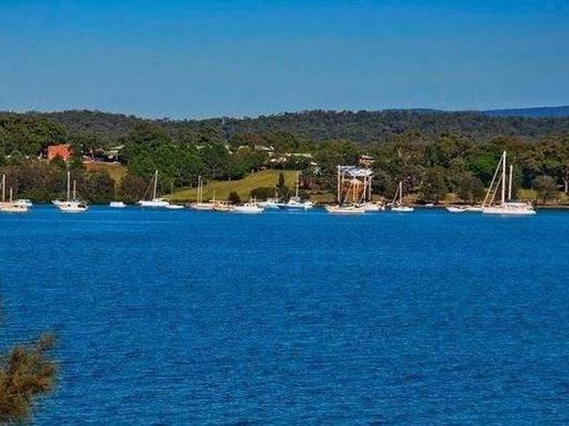 302 The Esplanade, Speers Point NSW 2284