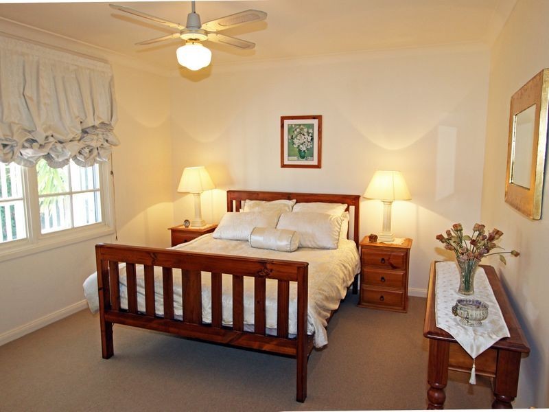 302 The Esplanade, Speers Point NSW 2284