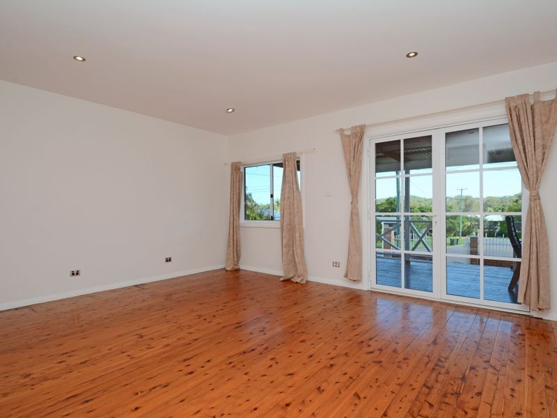 8 Brougham Avenue, Fennell Bay NSW 2283