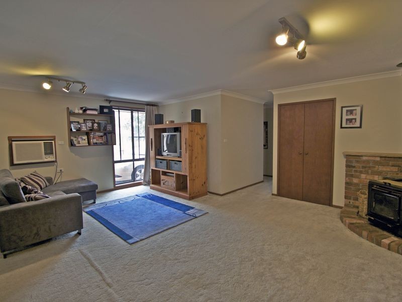 8 Alkrington Avenue, Fishing Point NSW 2283