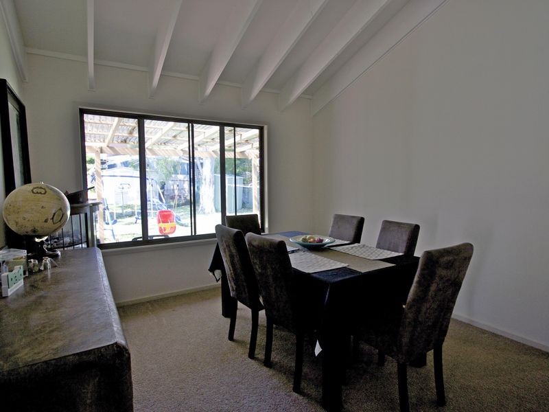 8 Alkrington Avenue, Fishing Point NSW 2283