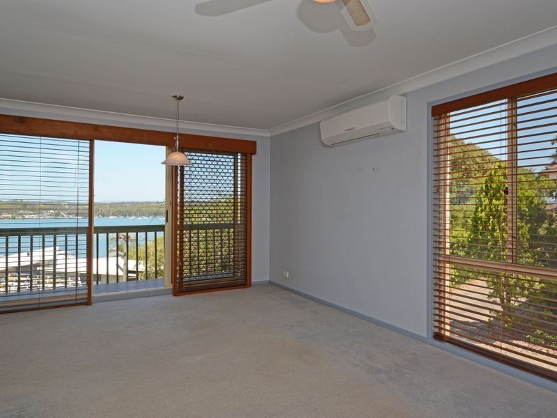 75 Alkrington Avenue, Fishing Point NSW 2283
