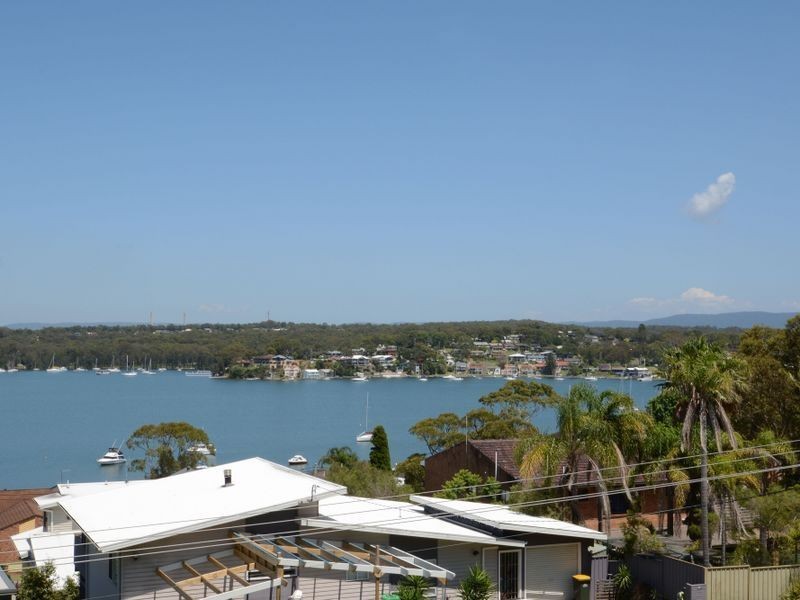 75 Alkrington Avenue, Fishing Point NSW 2283