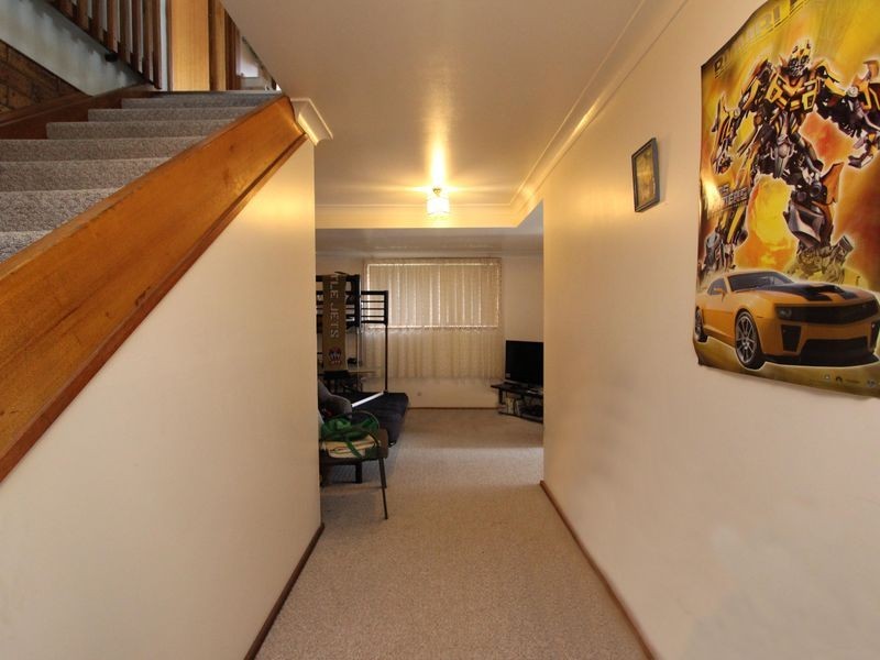 38 Middle Point Road, Bolton Point NSW 2283