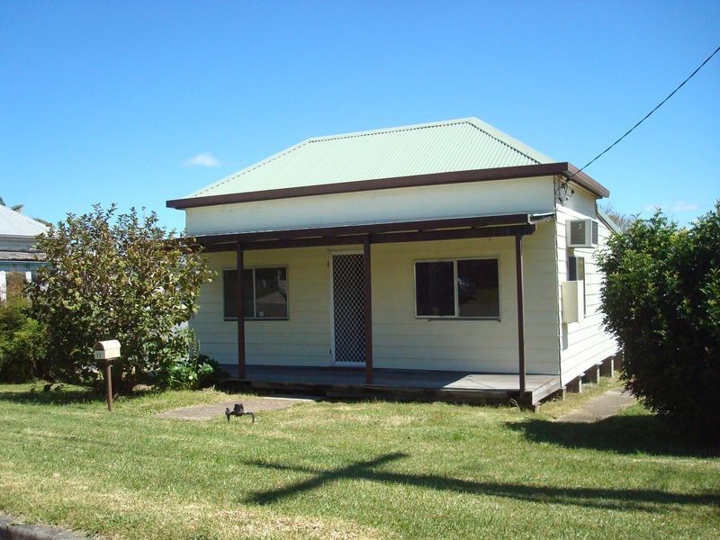 17 Brougham Avenue, Fennell Bay NSW 2283