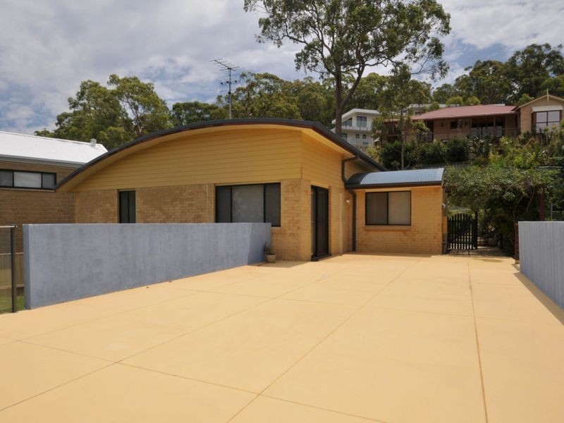 19 Bellevue Lane, Fennell Bay NSW 2283