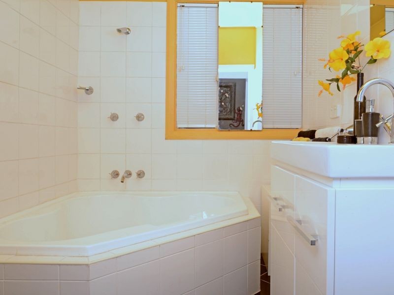 194 Coal Point Road, Coal Point NSW 2283