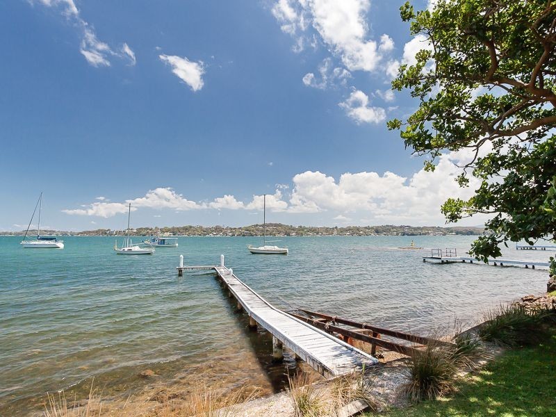 371 Coal Point Road, Coal Point NSW 2283