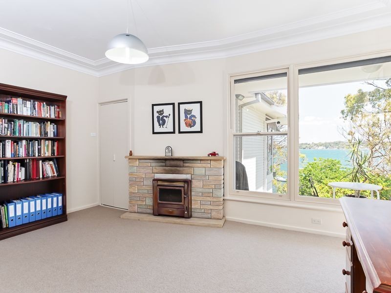 371 Coal Point Road, Coal Point NSW 2283