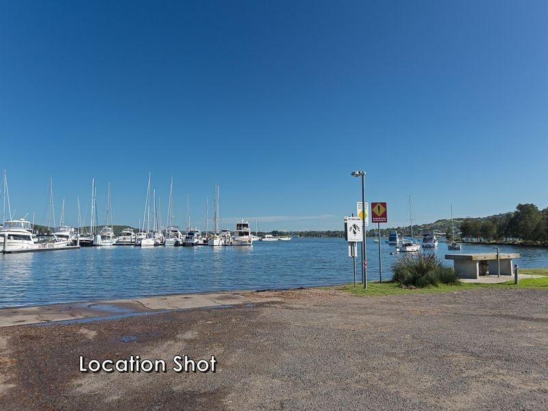 8 Nanda Street, Marmong Point NSW 2284