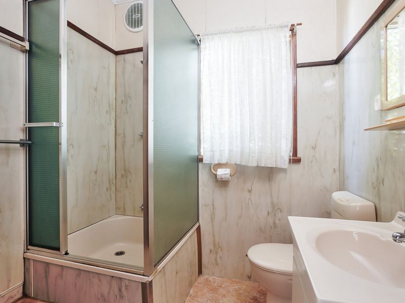 8 Nanda Street, Marmong Point NSW 2284