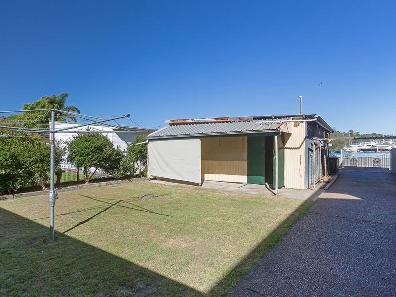8 Nanda Street, Marmong Point NSW 2284