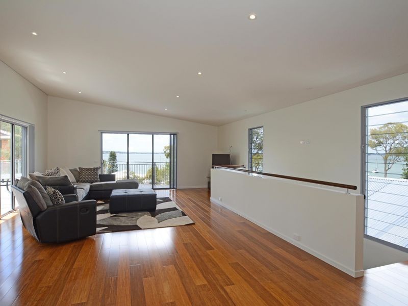 1 Beale Street, Coal Point NSW 2283