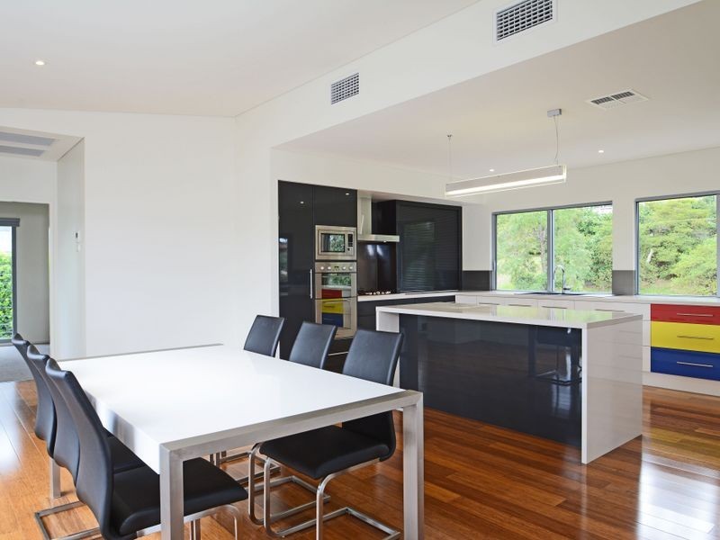 1 Beale Street, Coal Point NSW 2283