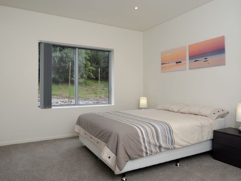 1 Beale Street, Coal Point NSW 2283