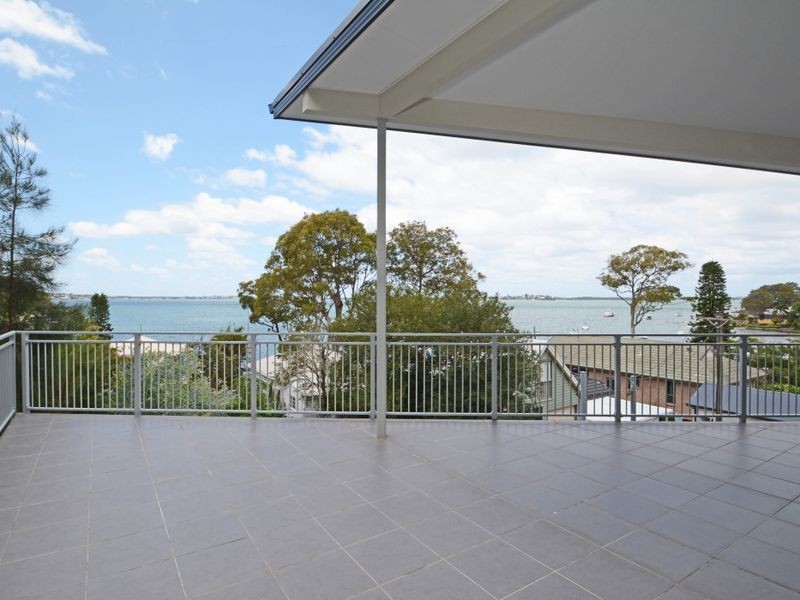 1 Beale Street, Coal Point NSW 2283