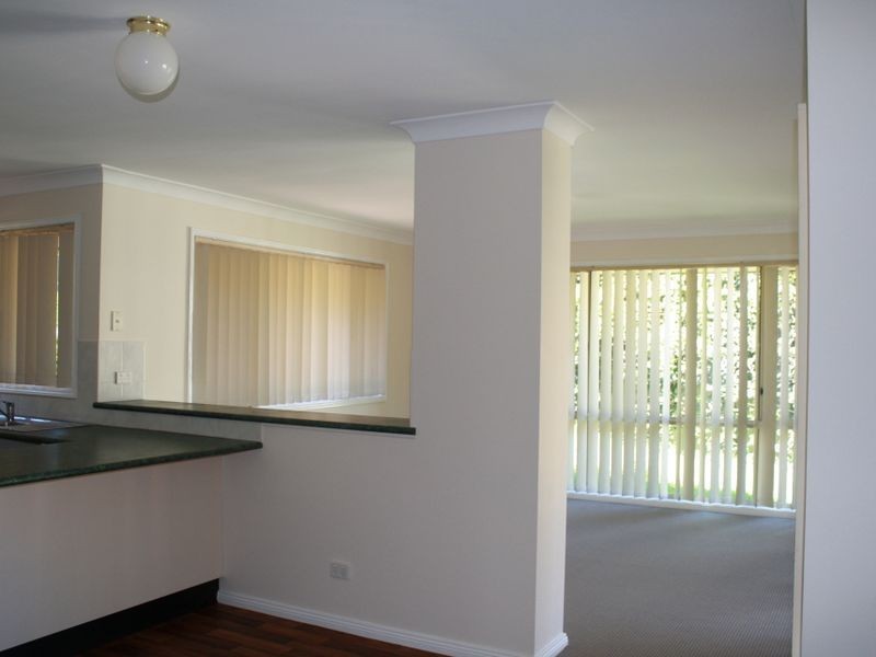7 Defender Close, Marmong Point NSW 2284
