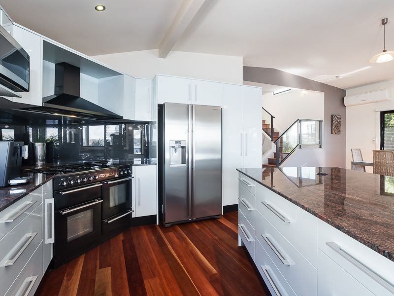 209 Fishing Point Road, Fishing Point NSW 2283