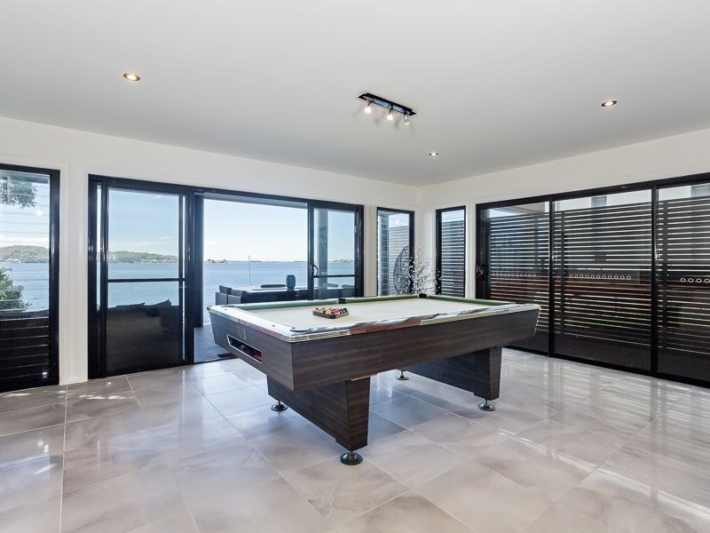 209 Fishing Point Road, Fishing Point NSW 2283