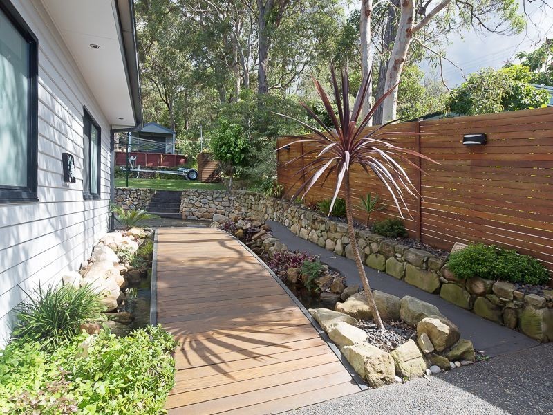 209 Fishing Point Road, Fishing Point NSW 2283