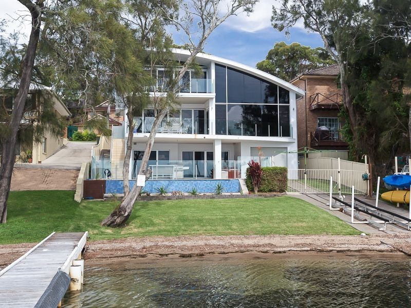 9 Beach Road, Balcolyn NSW 2264
