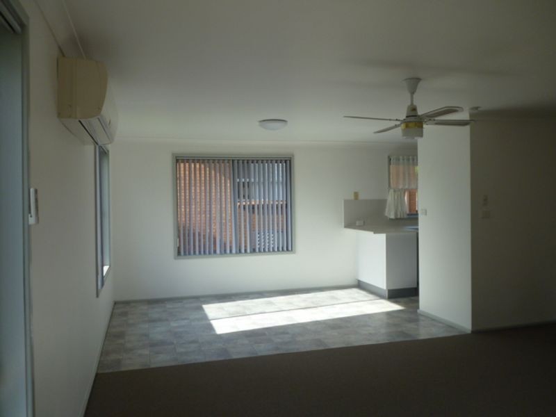 8 Bolton Close, Bolton Point NSW 2283