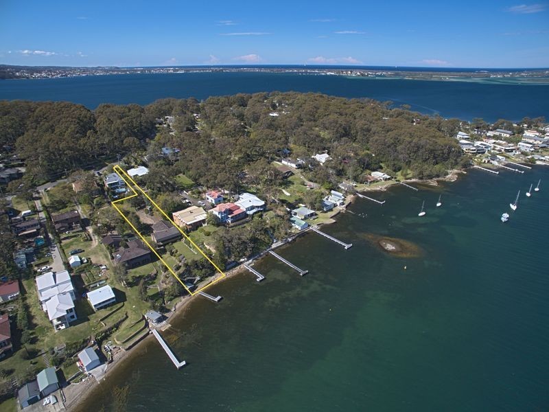 341 Coal Point Road, Coal Point NSW 2283