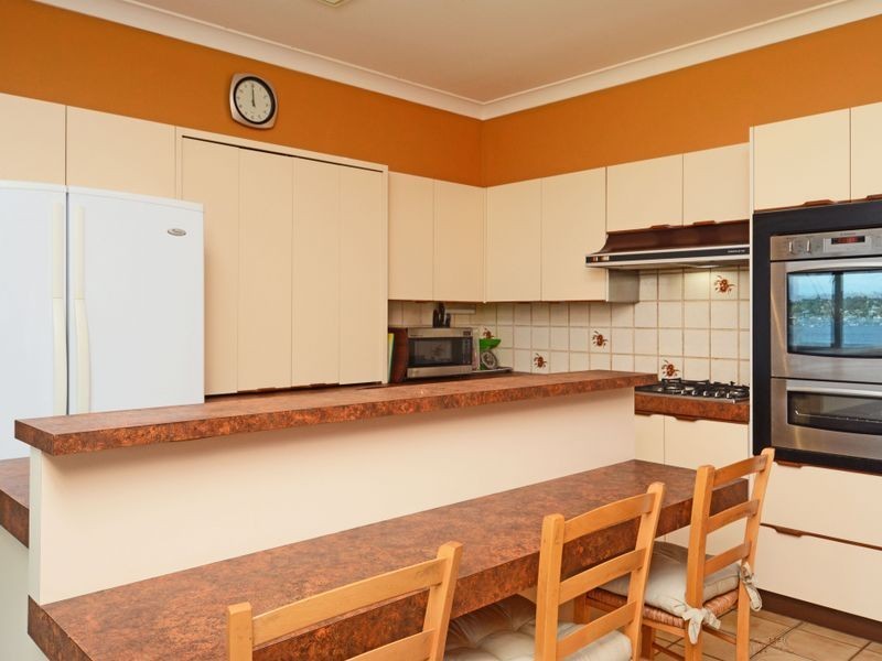341 Coal Point Road, Coal Point NSW 2283