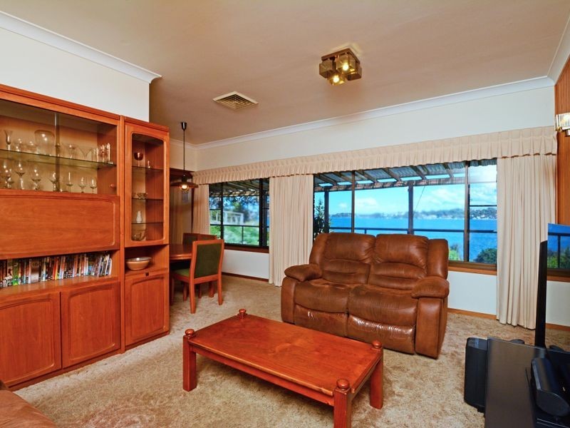 341 Coal Point Road, Coal Point NSW 2283