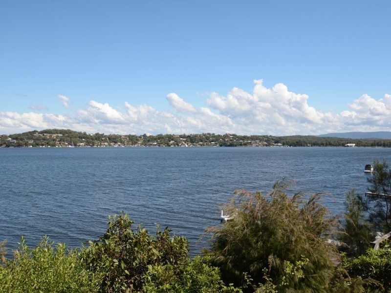 341 Coal Point Road, Coal Point NSW 2283