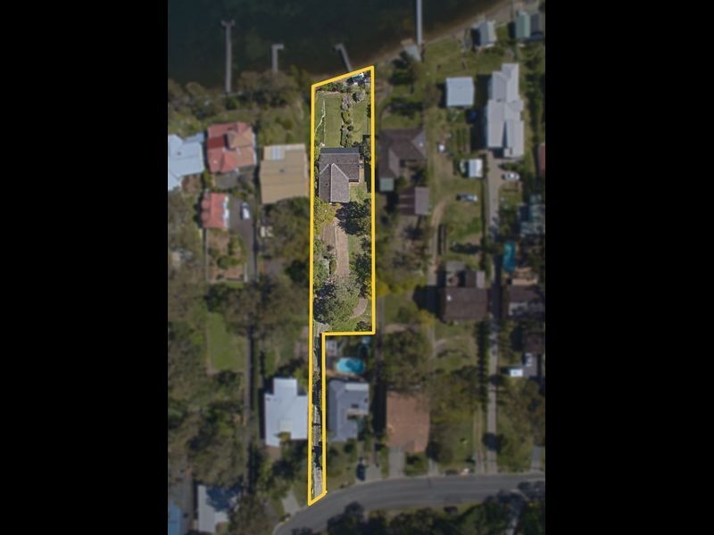 341 Coal Point Road, Coal Point NSW 2283