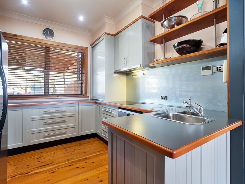 11 Grand Parade, Bonnells Bay NSW 2264